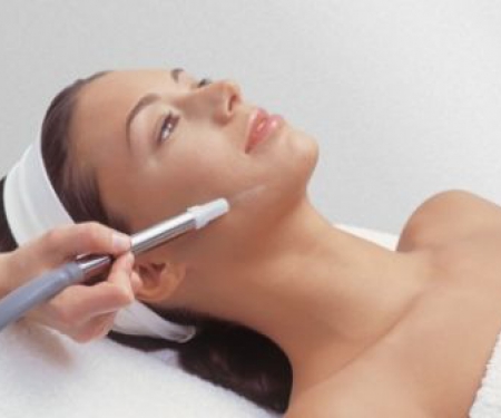 Аппаратный бесконтактный криомассаж лица